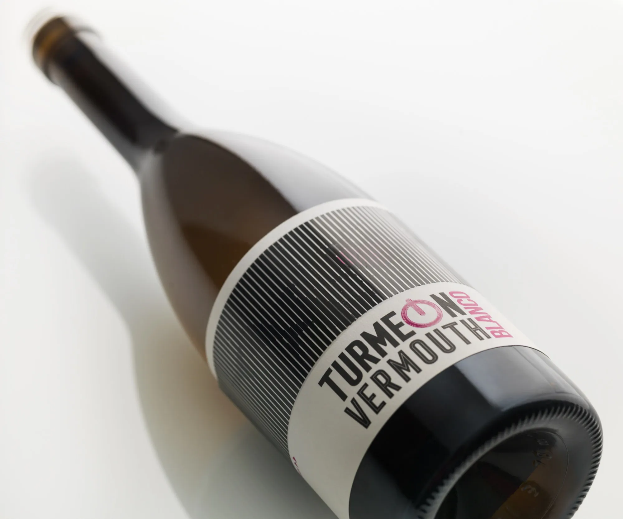 Botella de Turmeon Blanco tumbada